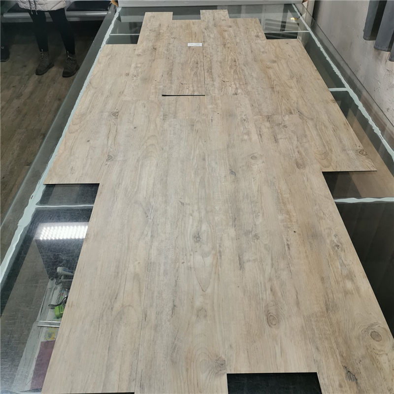 Latest design of LVT vinyl tile/plank with factory price