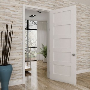 Shaker Style 5 Panel Solid Core Inetrior Wooden door with White UV Lacquer Finishing for Villa / Apartment / Hotel / School