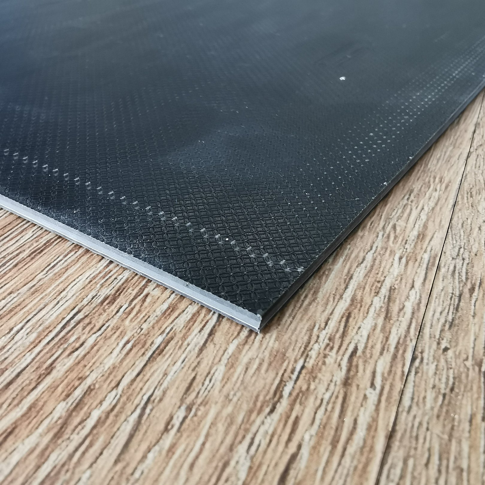 6mm Thickness with 0.7mm Ware Layer Loose Lay Vinyl Flooring